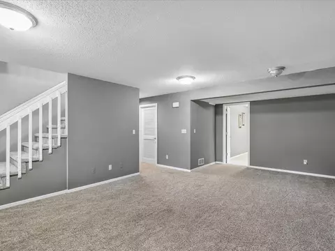 Living - 801 E Post Rd SE, Cedar Rapids, IA 52403 photo 6 of 6