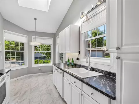 Kitchen - 801 E Post Rd SE, Cedar Rapids, IA 52403 photo 3 of 3