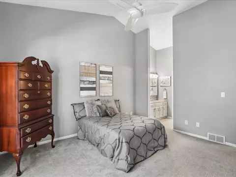 Bedroom - 801 E Post Rd SE, Cedar Rapids, IA 52403 photo 3 of 5