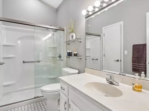 Bath - 801 E Post Rd SE, Cedar Rapids, IA 52403 photo 2 of 3