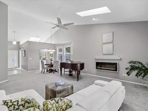 Living - 801 E Post Rd SE, Cedar Rapids, IA 52403 photo 2 of 6