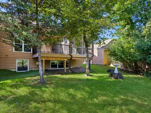 Exterior - 801 E Post Rd SE, Cedar Rapids, IA 52403 photo 5 of 7