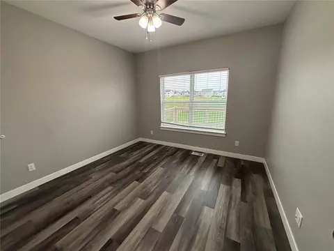 Bedroom - 1422 Eagleview Dr, Fairfax, IA 52228 photo 1 of 3
