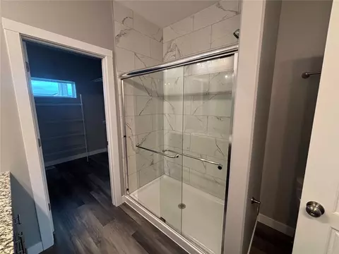 Bath - 1422 Eagleview Dr, Fairfax, IA 52228 photo 2 of 3