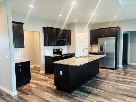 Kitchen - 1422 Eagleview Dr, Fairfax, IA 52228 photo 1 of 1