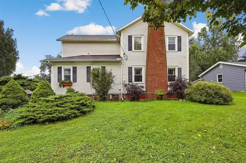 3501 F Ave NW, Cedar Rapids, IA 52405
