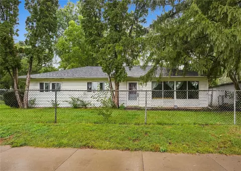 1400 Deforest Ave, Iowa City, IA 52240