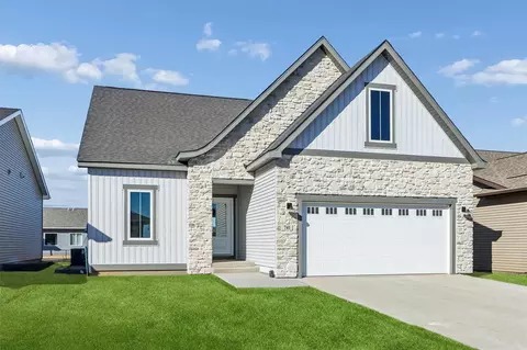440 S Seven Oaks Rd, North Liberty, IA 52317