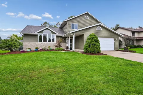 3485 Royal Ave, Marion, IA 52302