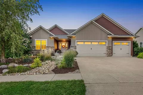 447 Eastview Ave, Marion, IA 52302