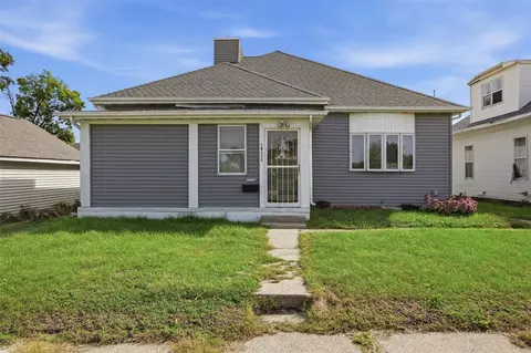 1811 3rd St SW, Cedar Rapids, IA 52404