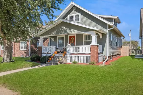 2201 D St SW, Cedar Rapids, IA 52404