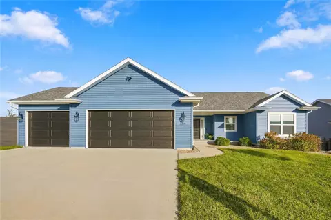 3399 Edgebrooke Dr, Marion, IA 52302