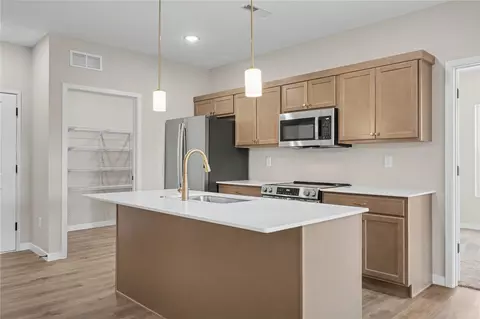 4428 Deer Creek Rd #302, Iowa City, IA 52246