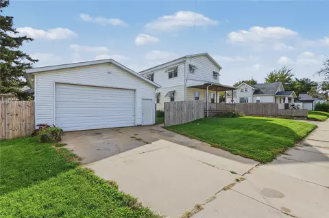 107 24th Ave SW, Cedar Rapids, IA 52404