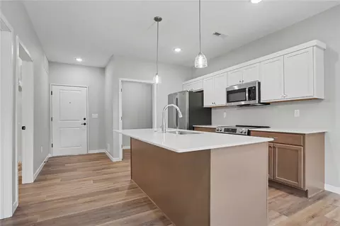 4428 Deer Creek Rd #204, Iowa City, IA 52246