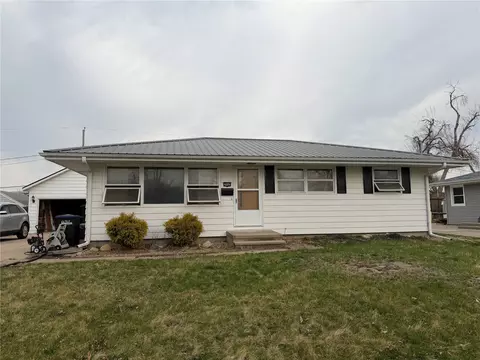 2960 19th Ave, Marion, IA 52302