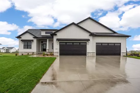 5327 Silver Ridge Rd, Marion, IA 52302