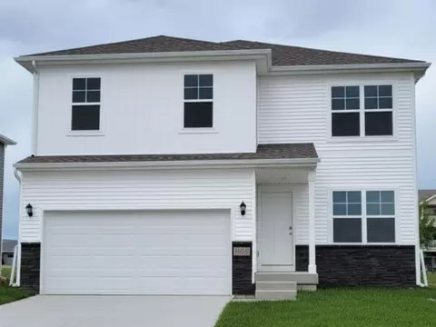 3415 Dreusicke Dr, Coralville, IA 52241