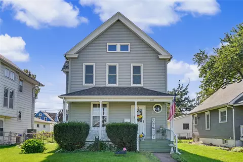 811 F Ave NW, Cedar Rapids, IA 52405