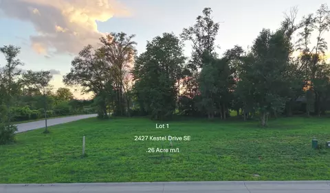 2427 Kestrel Dr SE, Cedar Rapids, IA 52403