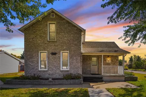 82 7th St S, Central City, IA 52214