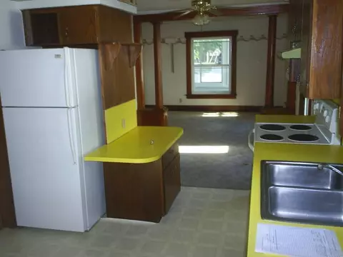 326 1st St, Manning, IA 51455 photo 4