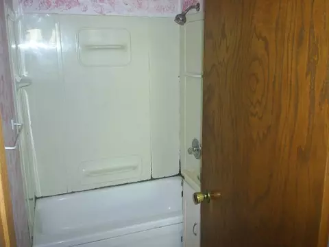 326 1st St, Manning, IA 51455 photo 5