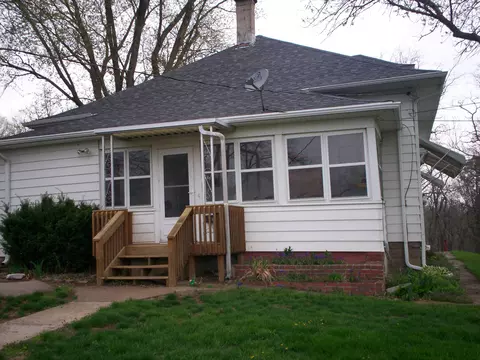 223 W 3rd St, Logan, IA 51546 photo 2