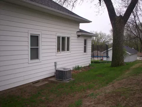 223 W 3rd St, Logan, IA 51546 photo 3