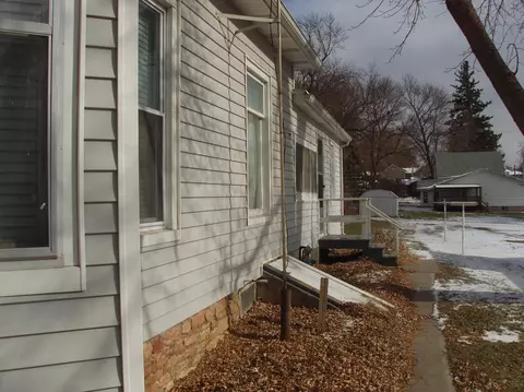 219 S Central St, Carson, IA 51525 photo 2