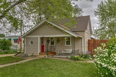 305 3rd Ave, Underwood, IA 51576