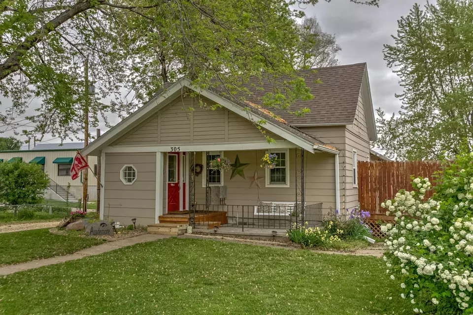  305 3rd Ave, Underwood, IA 51576 photo 1