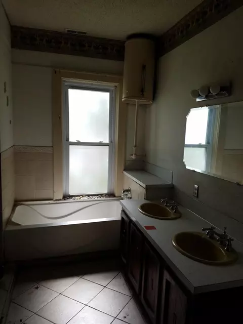 405 Cipher St, Macedonia, IA 51549 photo 7