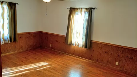 703 E Mill St, Avoca, IA 51521 photo 32