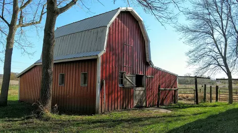 703 E Mill St, Avoca, IA 51521 photo 12