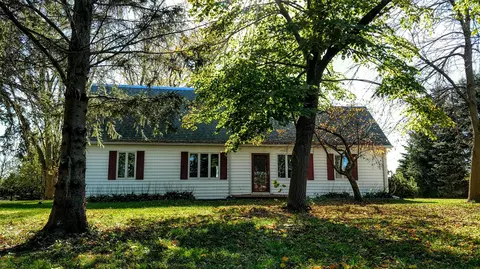 703 E Mill St, Avoca, IA 51521 photo 2