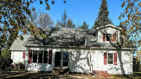 703 E Mill St, Avoca, IA 51521 photo 4