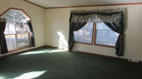 323 N Central St, Carson, IA 51525 photo 5