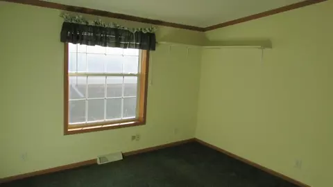 323 N Central St, Carson, IA 51525 photo 11
