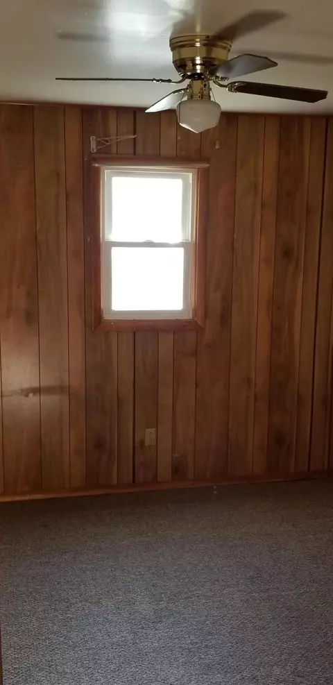322 N Central St, Carson, IA 51525 photo 13