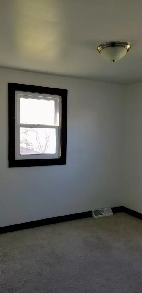 322 N Central St, Carson, IA 51525 photo 11