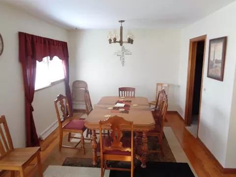 122 E 9th St, Logan, IA 51546 photo 6