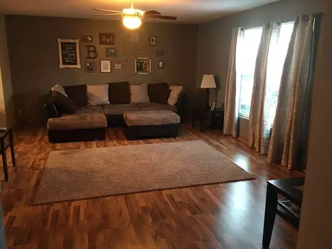 107 E Taylor St, Avoca, IA 51521 photo 2