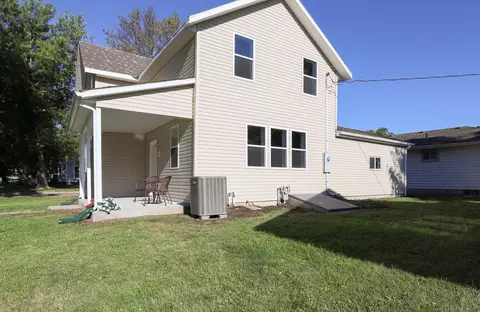 103 E 6th St, Logan, IA 51546 photo 4