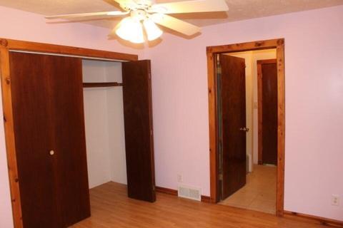 402 S Central St, Carson, IA 51525 photo 16
