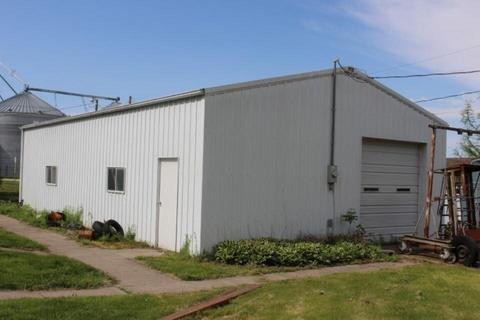 402 S Central St, Carson, IA 51525 photo 36
