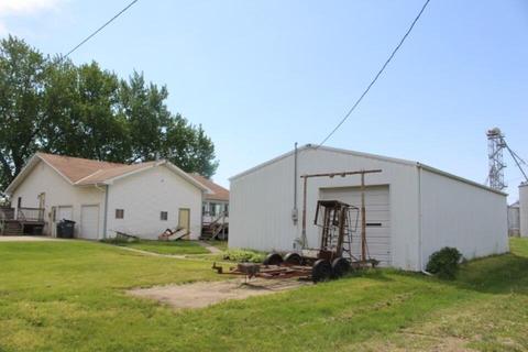 402 S Central St, Carson, IA 51525 photo 37