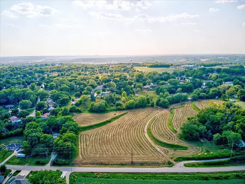 15290 State Orchard Rd, Council Bluffs, IA 51503