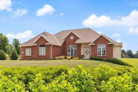 23393 Sunshine Lane Ln, Council Bluffs, IA 51503